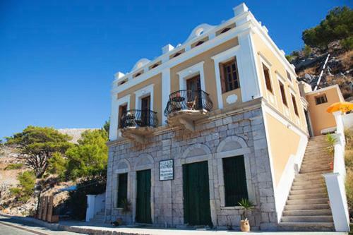 Overthe Sea Apartments