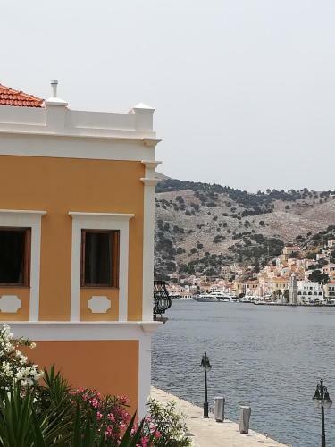 Overthe Sea Apartments