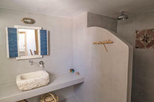 Ailouros Scenic Guest Houses