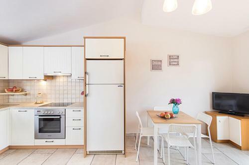 Adonis Apartman