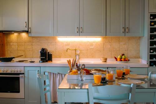 Villa Myrtillo Luxury Traditional House