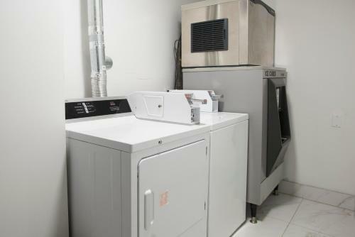 Hotel Ramada Limited 100 Mile House - Standard Cb