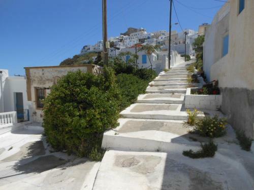 Hostal Gyrouli Studios