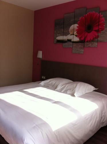 Hotel Logis La Lentillere (restaurant C�t� Parc)