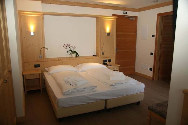 Hotel Garn� Paradisi