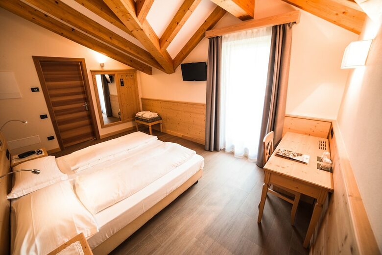 Hotel Garn� Paradisi