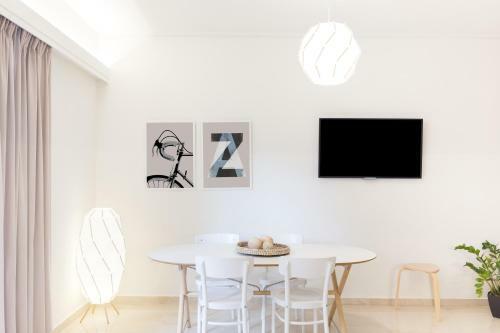 Effie's Cozy Beach Front Apartment