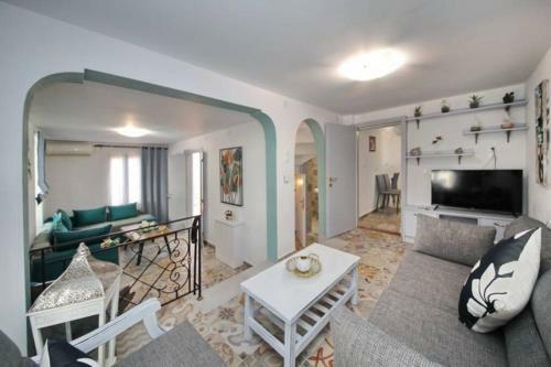 Philoxenia Guest House