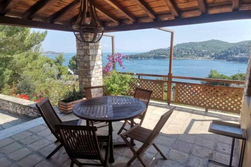 Luxury Villa In Sklithri