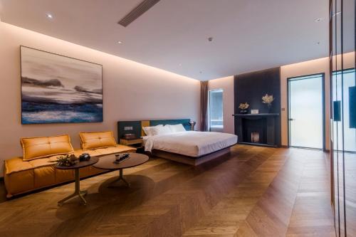 Hotel ?????????