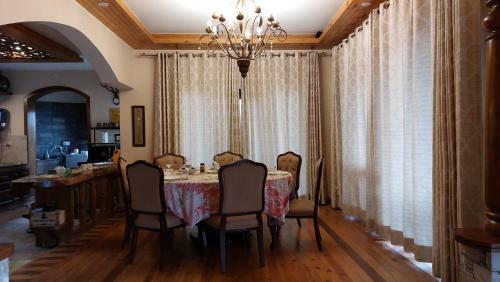 Ratananjali, Luxury 3bhk Mountain Villa, Hartola, Mukteshwar