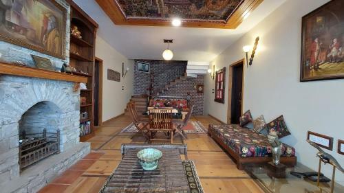 Ratananjali, Luxury 3bhk Mountain Villa, Hartola, Mukteshwar