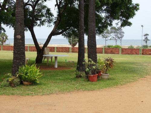 Hotel Nalla Eco Beach Resort