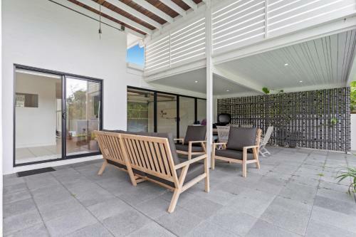 Beach-front 3-bed Home With Stunning View And Pool