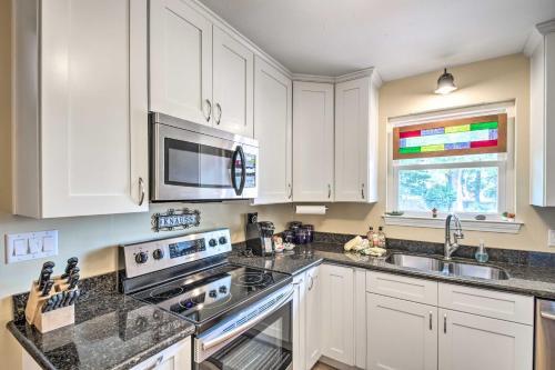 Cozy Pensacola Home With Yard 3 Mi To Downtown