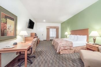 Motel Pearsall Inn And Suites