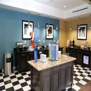 Posada Hampton Inn Pearsall