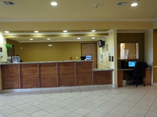 Hotel Baymont Inn & Suites