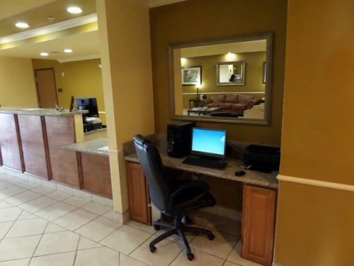Hotel Baymont Inn & Suites