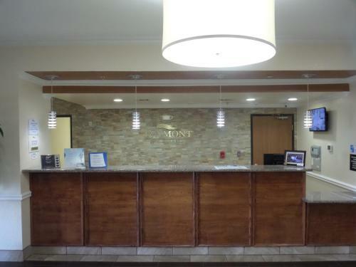 Hotel Baymont Inn & Suites
