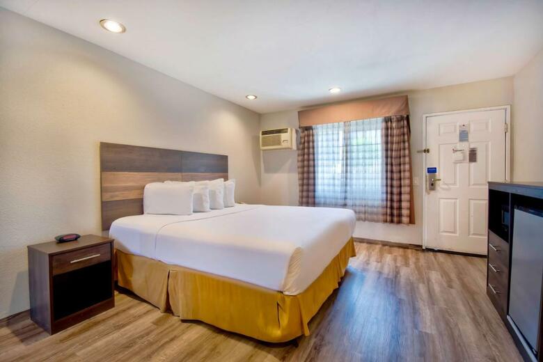 Motel Rodeway Inn And Suites Rosemead