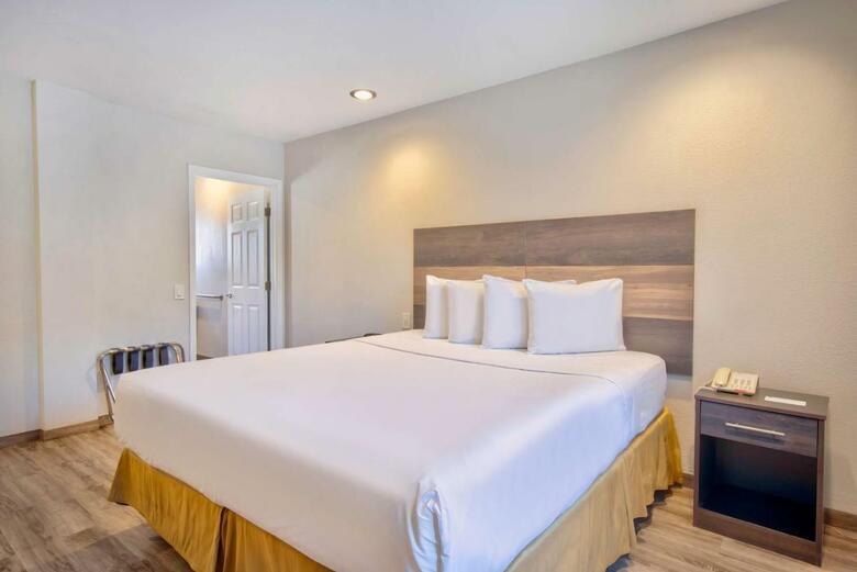 Motel Rodeway Inn And Suites Rosemead