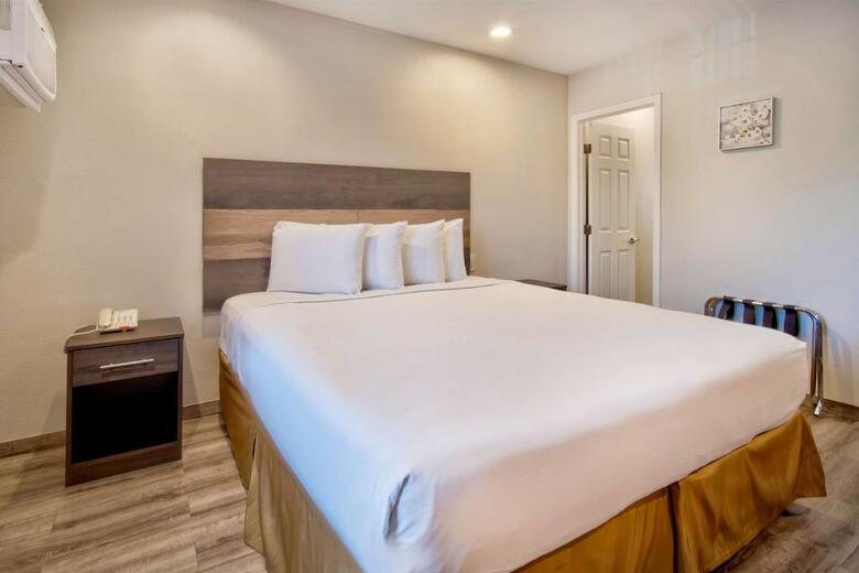 Motel Rodeway Inn And Suites Rosemead