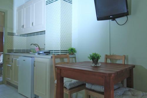 Iliobasilema Studios And Apartment