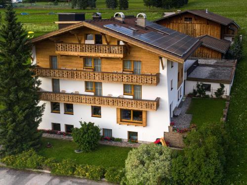 Scenic Apartment In Ehrwald With Garden