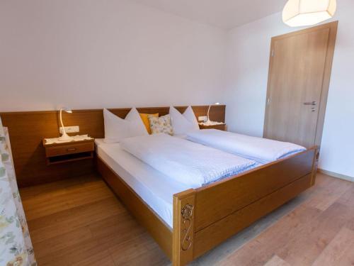 Romantic Apartment In Ehrwald With Garden And Balcony