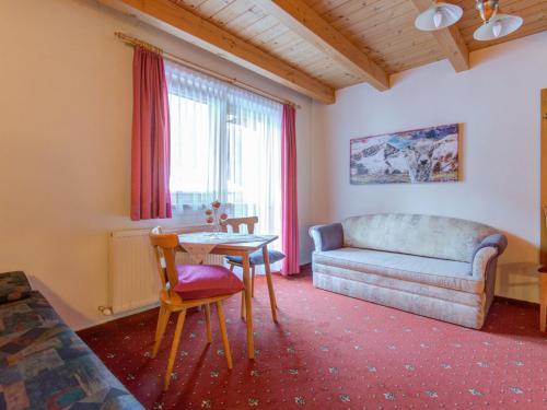 Pleasant Apartment In L�ngenfeld With Ski Storage