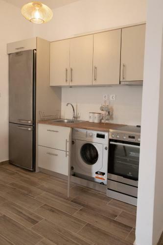 Irida's Sea Front Apartment With Astonishing View