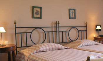 Agnantia Hotel Apartments