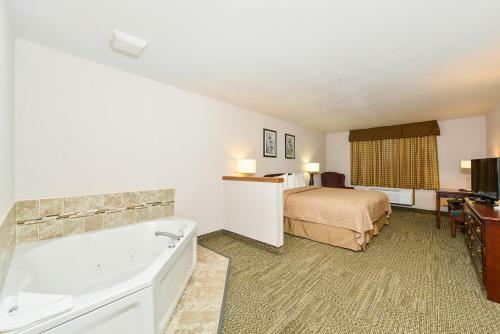 Hotel Quality Inn & Suites Stoughton