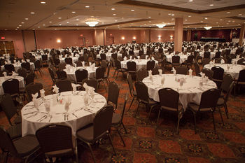 Decatur Conference Center And Hotel