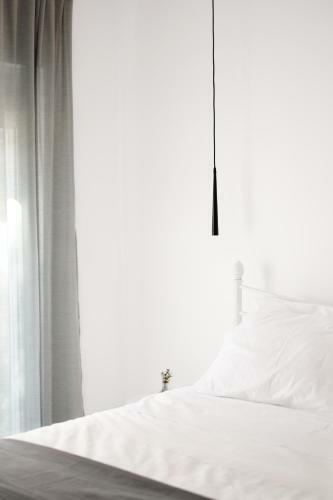 Zen Minimal Luxury Housing Tyros