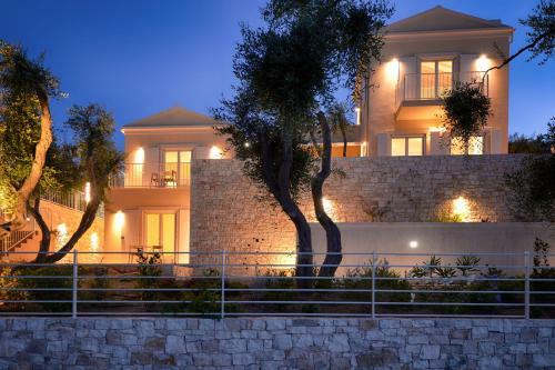 Villa Dinos