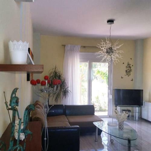 Greek Style Ground Floor Apartment & Pool
