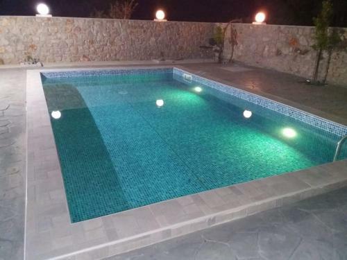 Greek Style Ground Floor Apartment & Pool