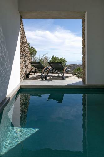 Hotel Tinos Dove Suites