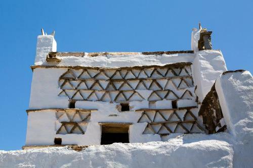 Hotel Tinos Dove Suites