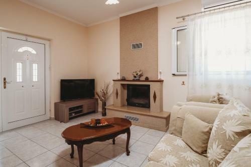 Villa Rosa 3 Bedroom With Sea View