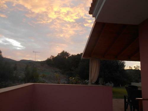 Myrto's House