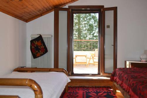 Villa Vytina With Garden And Bbq