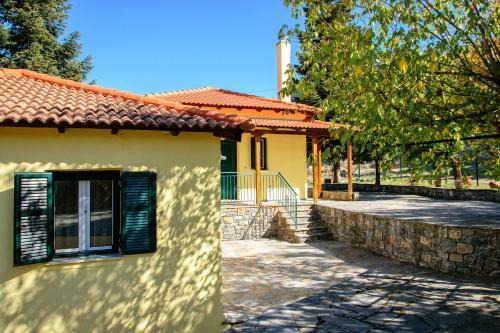 Dual House In Methydrio