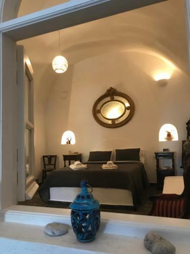Bioclimatic Cave House Santorini
