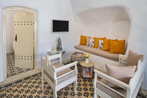 Villa Mystagoge Cave Pool/jacuzzi, Cellar And Hammam