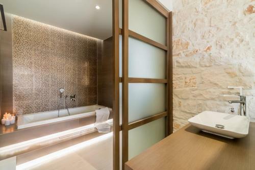 Porto Vasilikos Villas