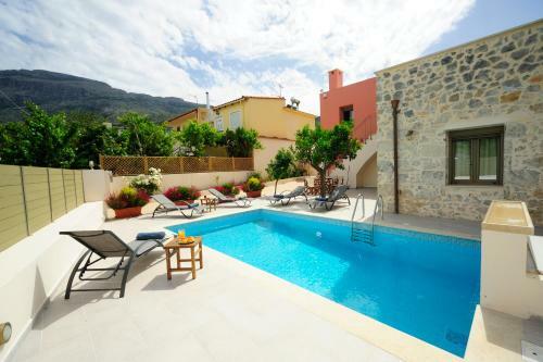 Hawk Villa, Nature Essence!