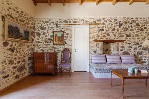Roes Apartments - Avra